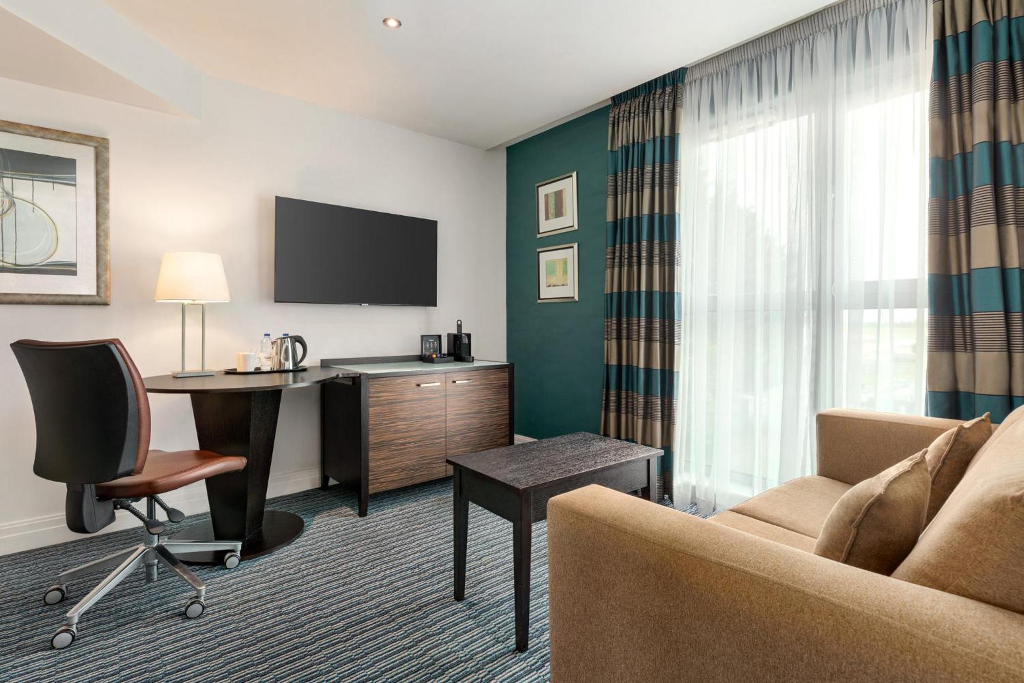 Holiday Inn Birmingham Airport - Nec By Ihg Bickenhill Exterior photo